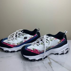 SKECHERS Women's D'Lites Fresh Start Walking Shoes